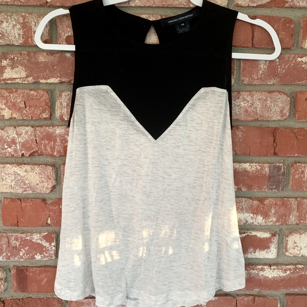 Black V Outline Sleeveless Top